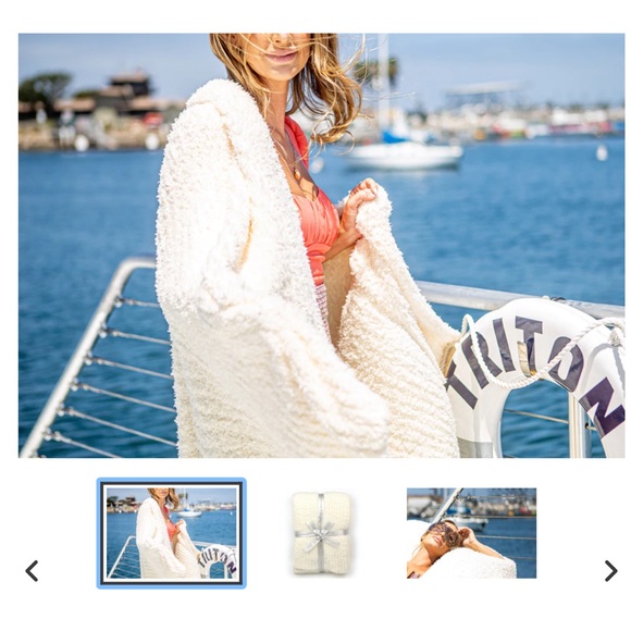 COPY 🦋Blu Butterfly Ivory fluffy blanket in elegant ivory. - Picture 3 of 10